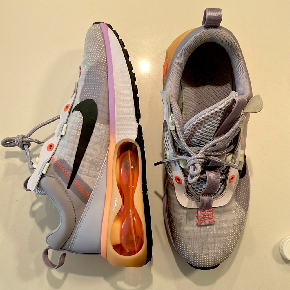 Like new Nike Air Max, size 9